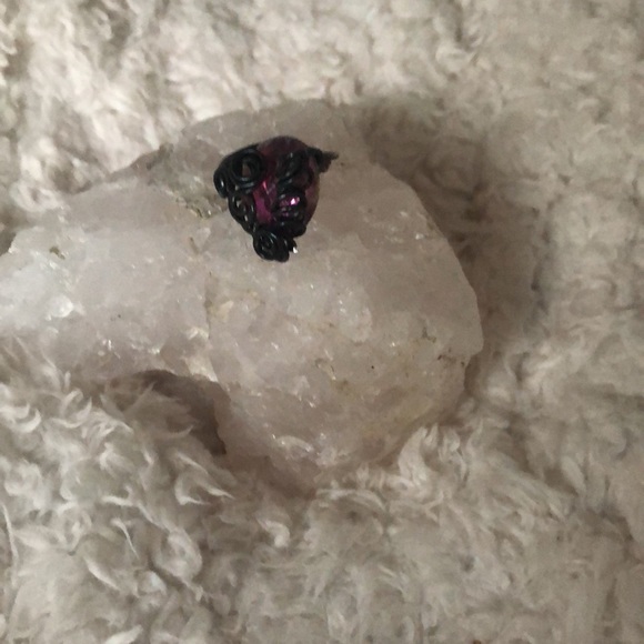 Black metal wired ring - Picture 2 of 2